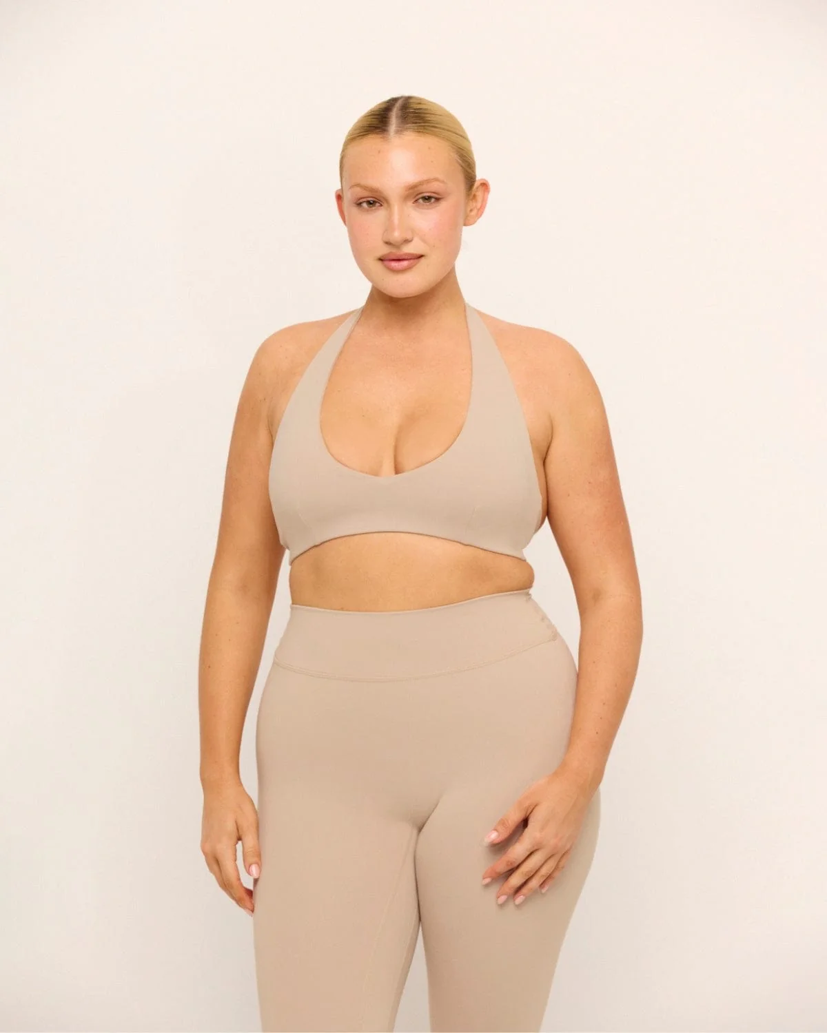 Form Halter Crop | Fawn - Image 5