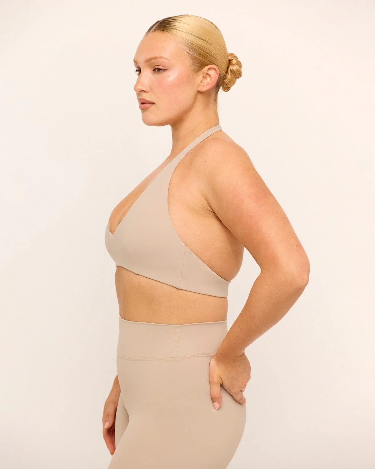 Form Halter Crop | Fawn - Image 6