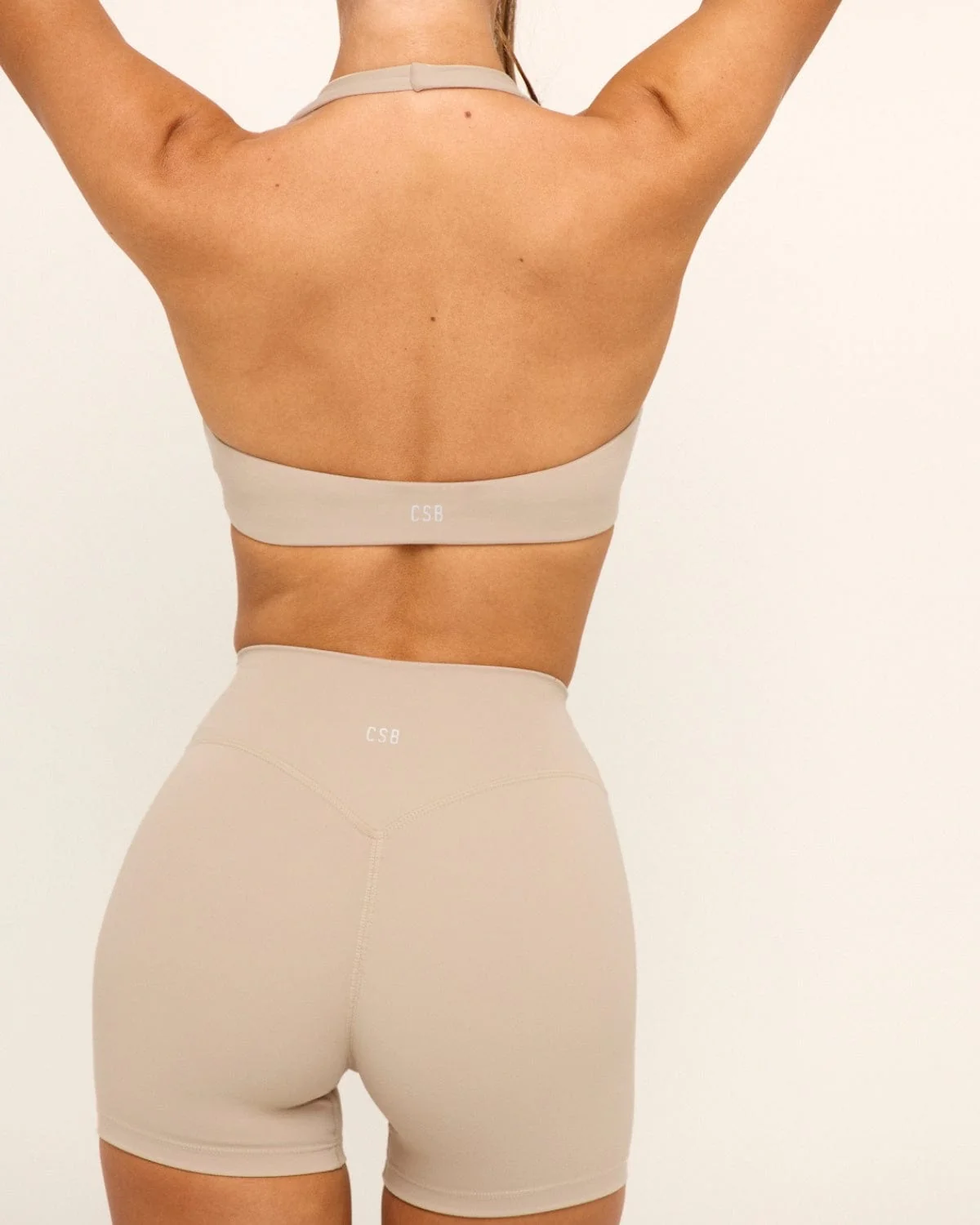 Form Invisible Scrunch Shorts 4" | Fawn - Image 3