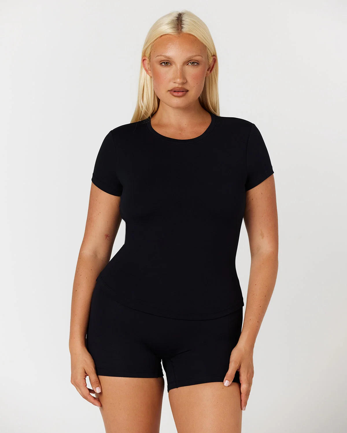 Form Lite Tee | Black - Image 4
