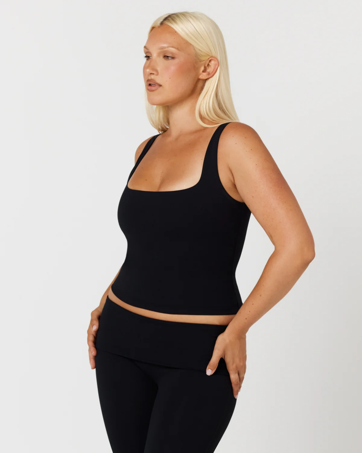 Form Scoop Tank | Black - Image 6