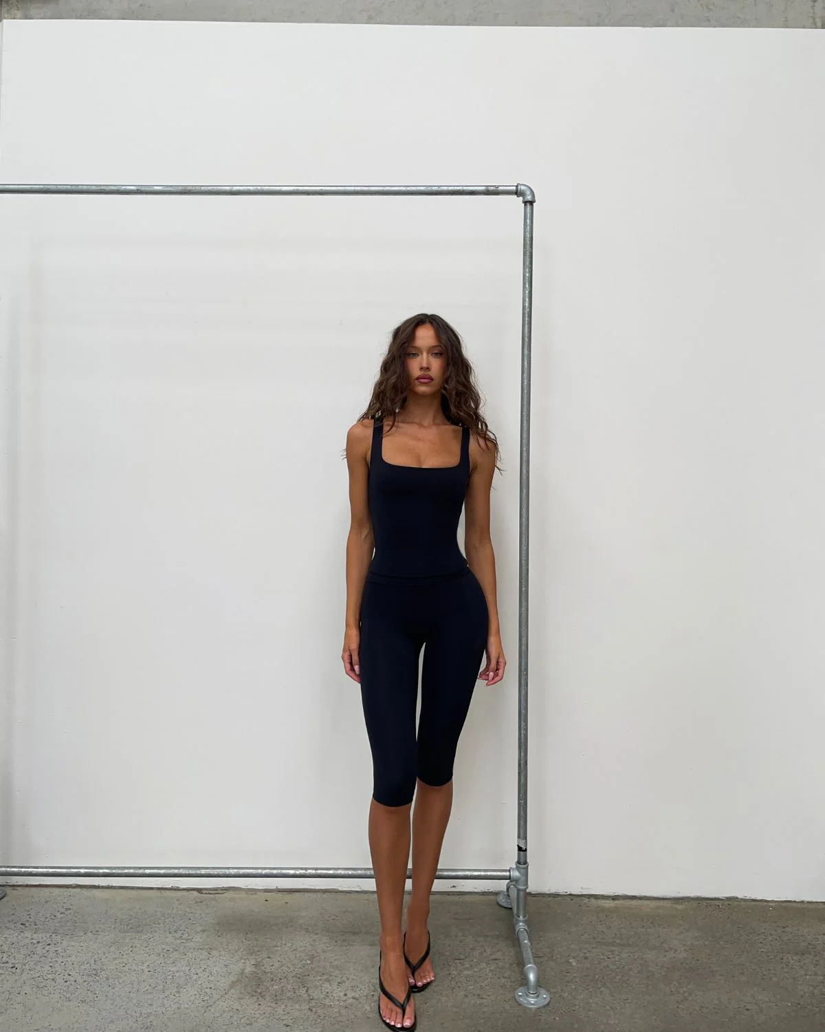 Form Scoop Tank | Black - Image 8