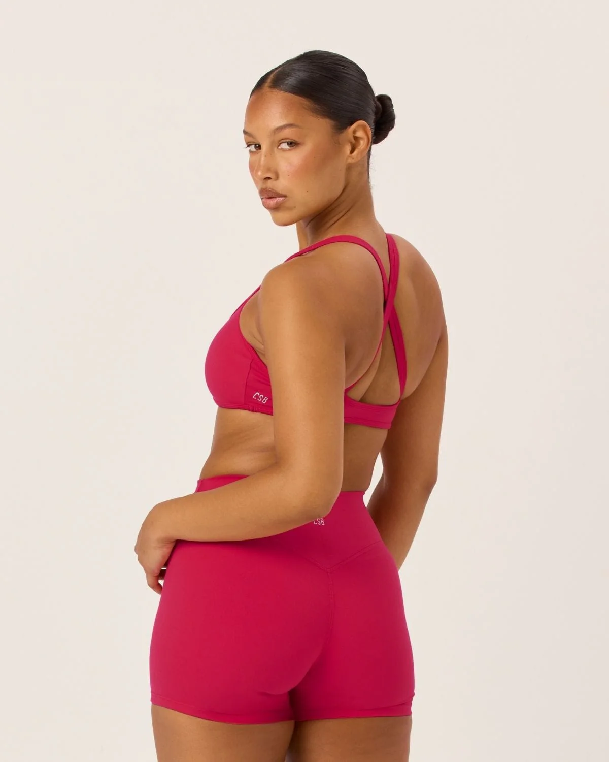Serenity Invisible Scrunch Shorts 4" | Strawberry - Image 3
