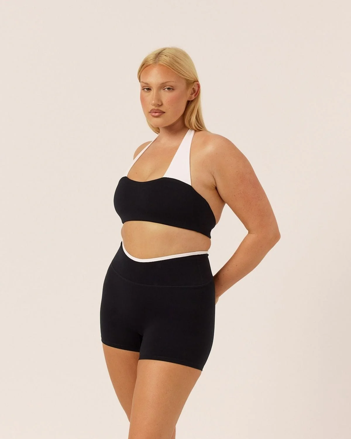 Serenity Dip Shorts 4" | Two Tone - Image 9
